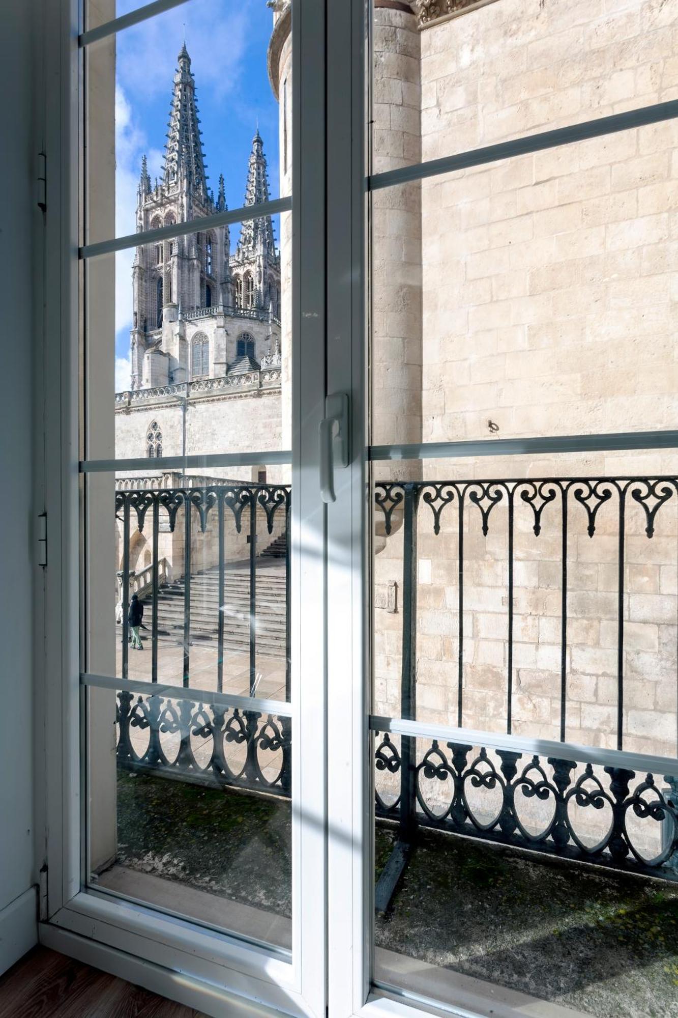 Cinco Balcones A La Catedral By Unique Rooms บูร์โกส ภายนอก รูปภาพ